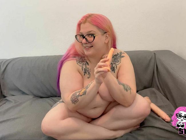 Abby Strange Porno Video: Dein winzigkleiner schw**z kann mich nicht befriedigen