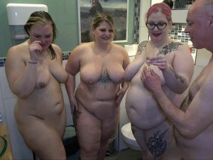 Abby Strange Porno Video: Mega geile NS Session! Drei Frauen und ein Mann