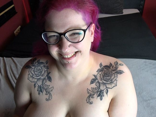 Abby Strange Porno Video: Mit Zunge und vi*rator zum Orgasmus