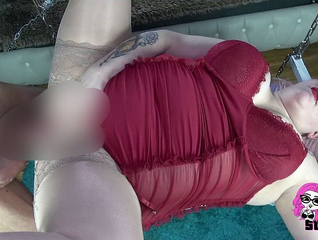 Abby Strange Porno Video: Schnelle Entsa*tung für den großen schw**z